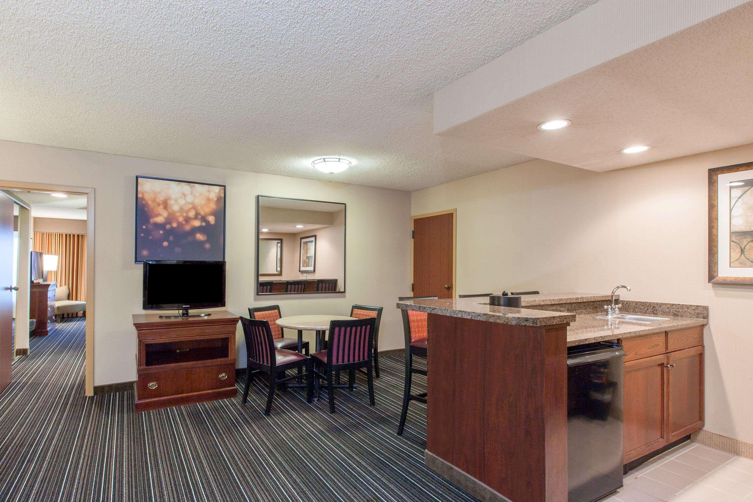 Sonesta Suites Dallas Park Central Buitenkant foto